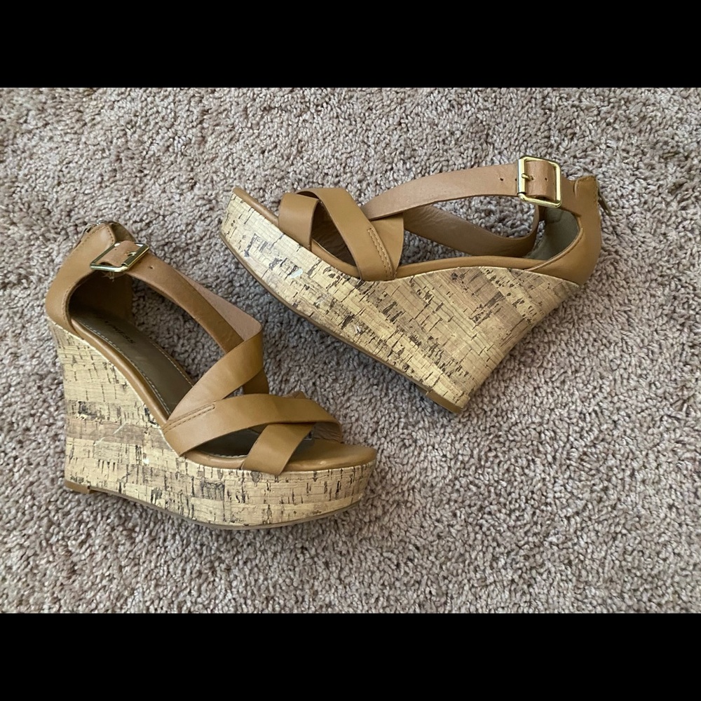Express wedges size 7